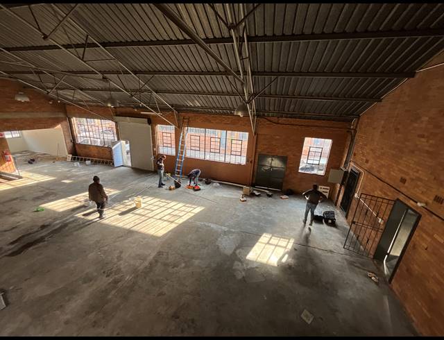 619M² WAREHOUSE TO LET IN EASTLEIGH
